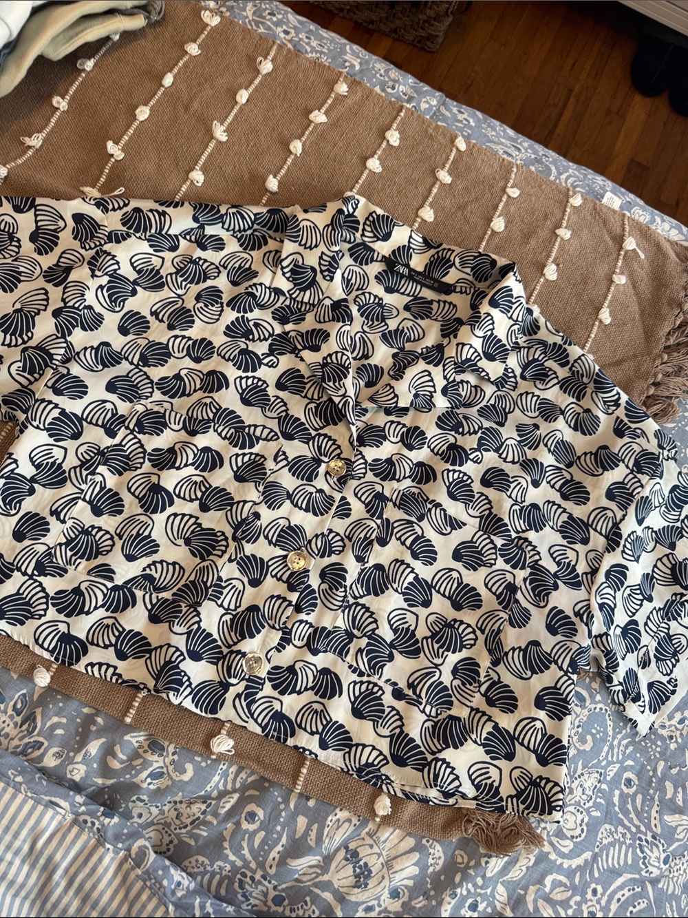Zara Cream Button-Down Shirt with Navy Shell Print